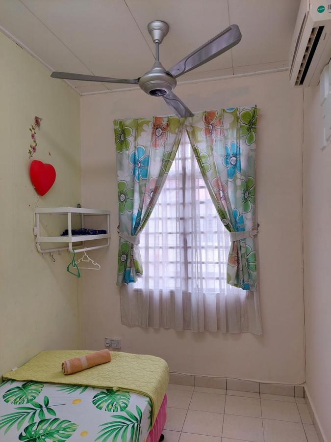 E&A Homestay Klia/ Sepang/ Nilai 外观 照片