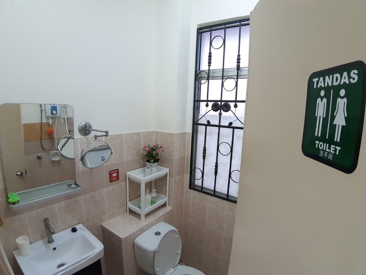 E&A Homestay Klia/ Sepang/ Nilai 外观 照片